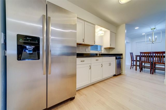 11424 79TH AVENUE, Seminole, FL 33772