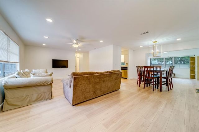 11424 79TH AVENUE, Seminole, FL 33772