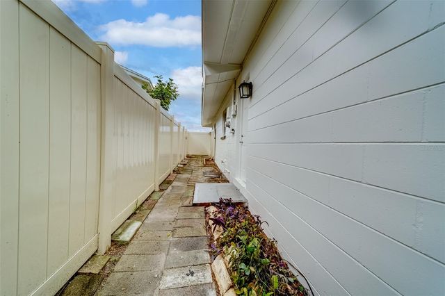 11424 79TH AVENUE, Seminole, FL 33772