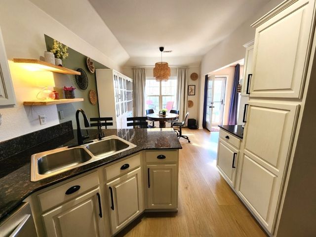 3009 SW Briar Creek Avenue, Bentonville, AR 72713