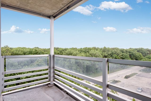 9725 Woods Drive 802, Skokie, IL 60077