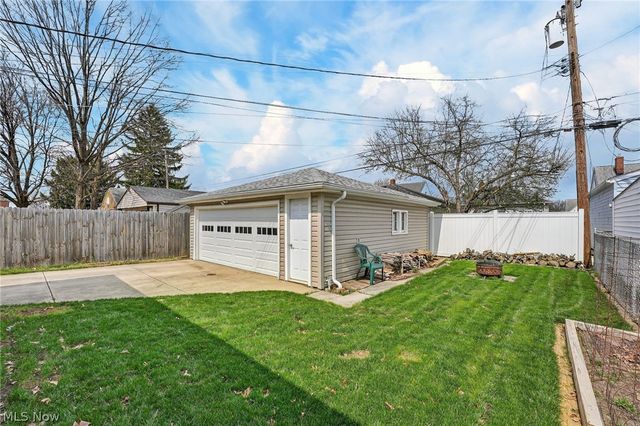 6010 Virginia Avenue, Parma, OH 44130