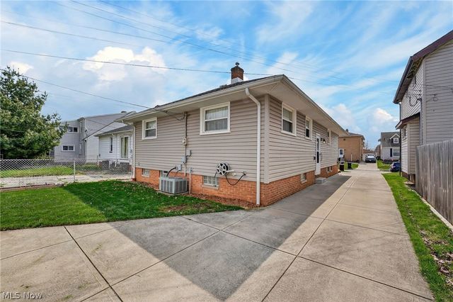 6010 Virginia Avenue, Parma, OH 44130