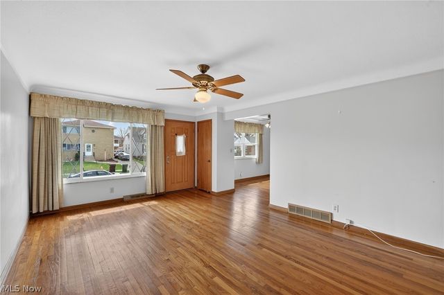 6010 Virginia Avenue, Parma, OH 44130