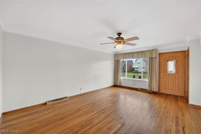 6010 Virginia Avenue, Parma, OH 44130