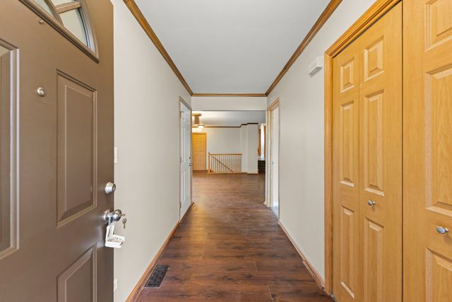 2019 Olde Mill Road, Plainfield, IL 60586