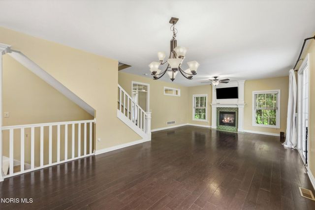 7935 Rockridge Drive, Maumee, OH 43537