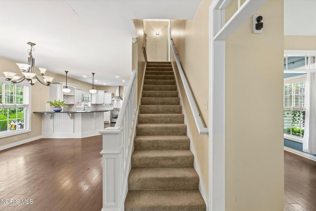 7935 Rockridge Drive, Maumee, OH 43537