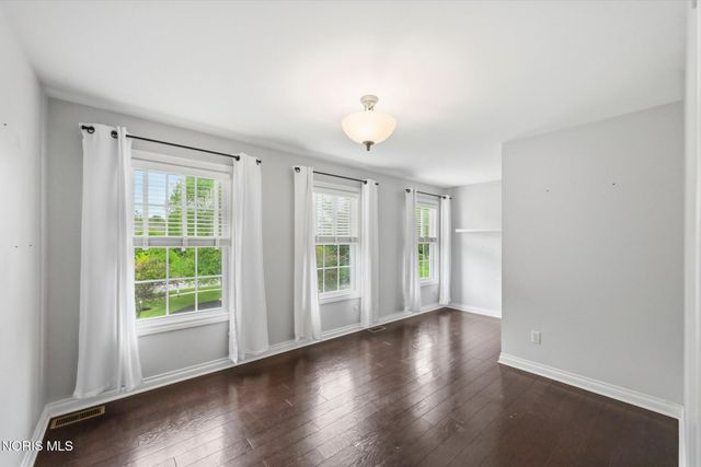 7935 Rockridge Drive, Maumee, OH 43537