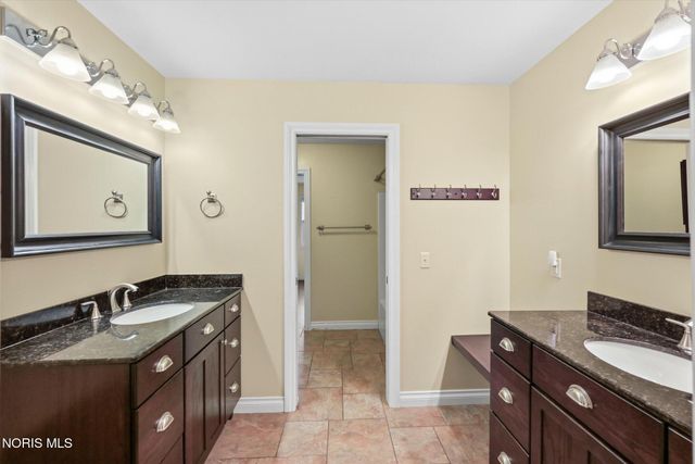 7935 Rockridge Drive, Maumee, OH 43537