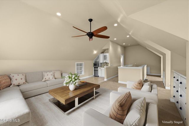 7935 Rockridge Drive, Maumee, OH 43537