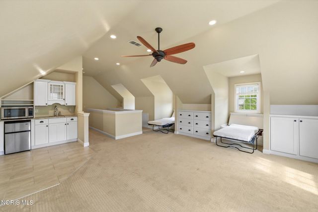 7935 Rockridge Drive, Maumee, OH 43537