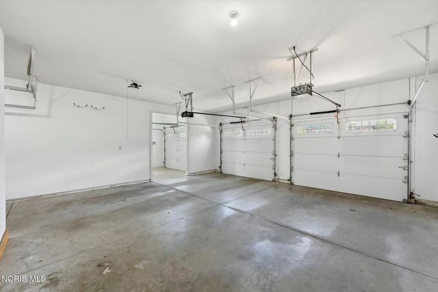 7935 Rockridge Drive, Maumee, OH 43537