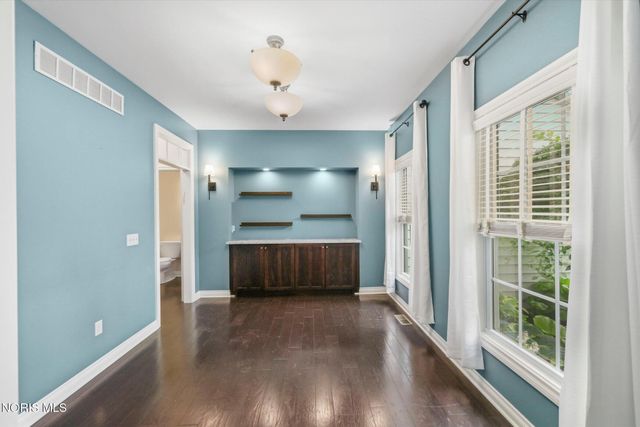 7935 Rockridge Drive, Maumee, OH 43537