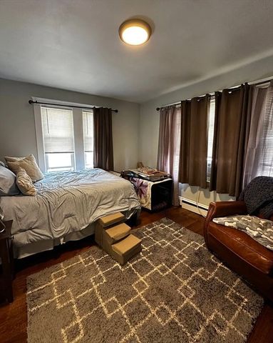 79 Farrington St 2, Quincy, MA 02170