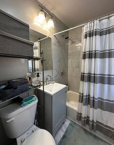 79 Farrington St 2, Quincy, MA 02170