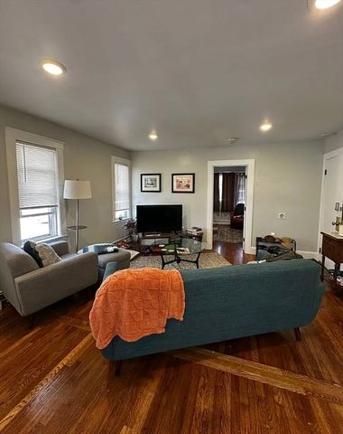 79 Farrington St 2, Quincy, MA 02170