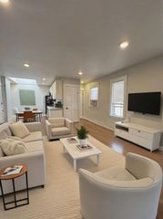 79 Farrington St 2, Quincy, MA 02170