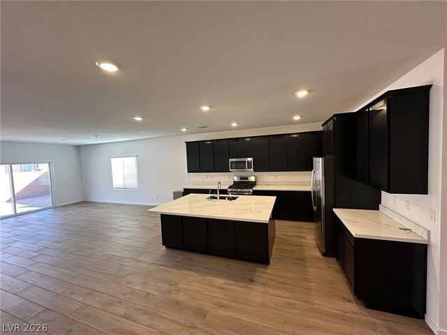 4236 Rosalyn Ridge Street, Las Vegas, NV 89121