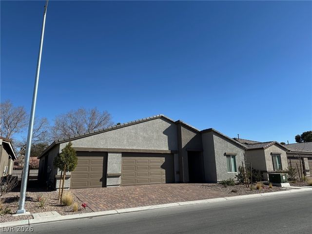 4236 Rosalyn Ridge Street, Las Vegas, NV 89121