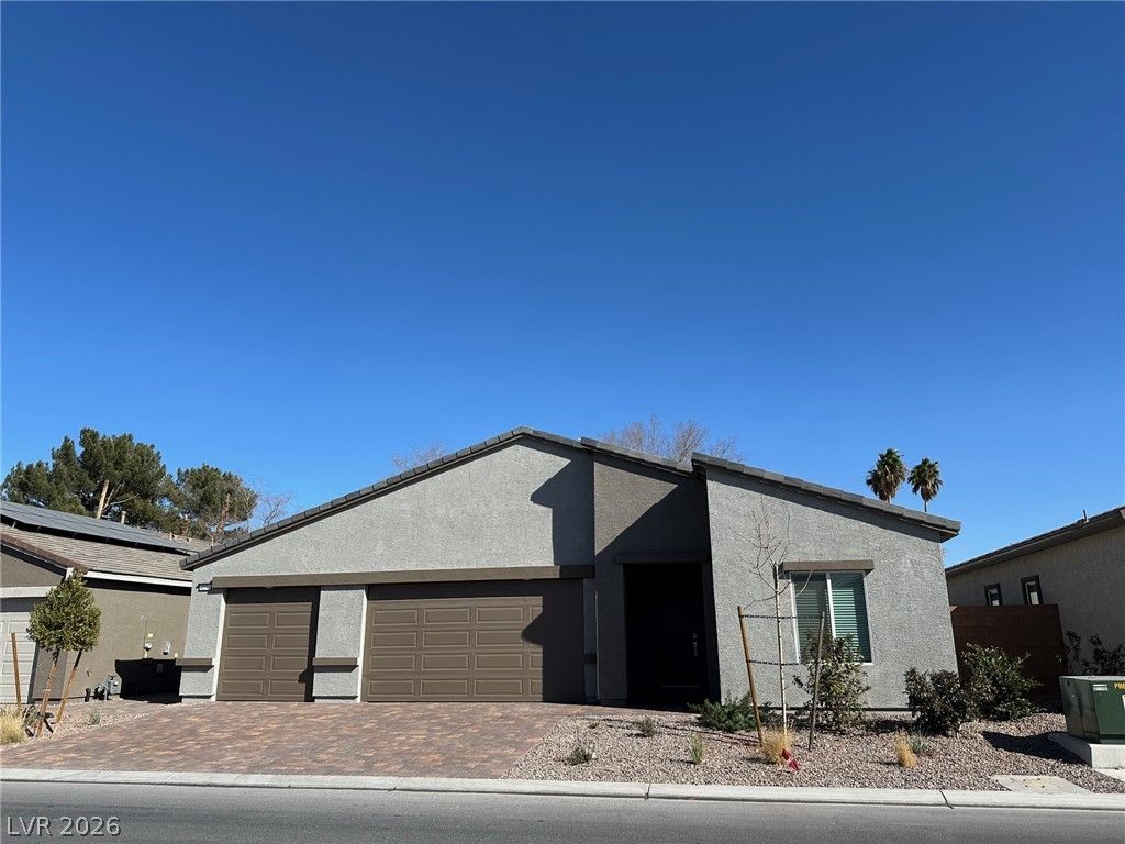 4236 Rosalyn Ridge Street, Las Vegas, NV 89121