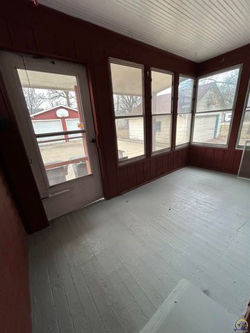 1513 Rural St, Emporia, KS 66801