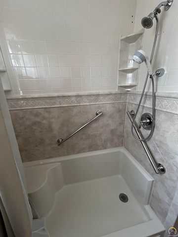 1513 Rural St, Emporia, KS 66801