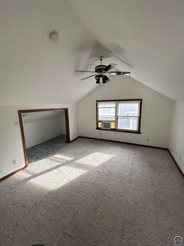 1513 Rural St, Emporia, KS 66801