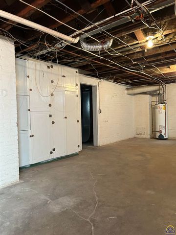 1513 Rural St, Emporia, KS 66801