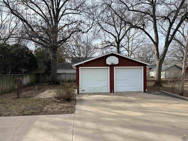 1513 Rural St, Emporia, KS 66801