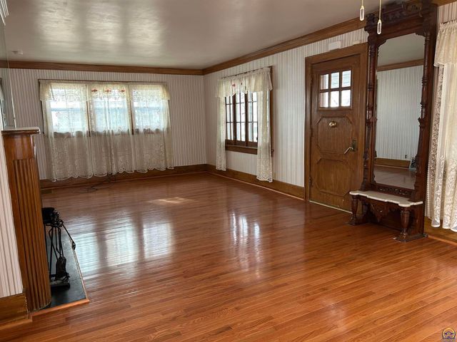 1513 Rural St, Emporia, KS 66801