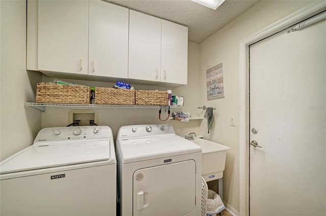 6604 STONE RIVER ROAD, Bradenton, FL 34203