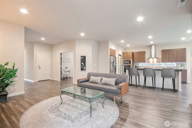 5860 S 326th Court, Auburn, WA 98001