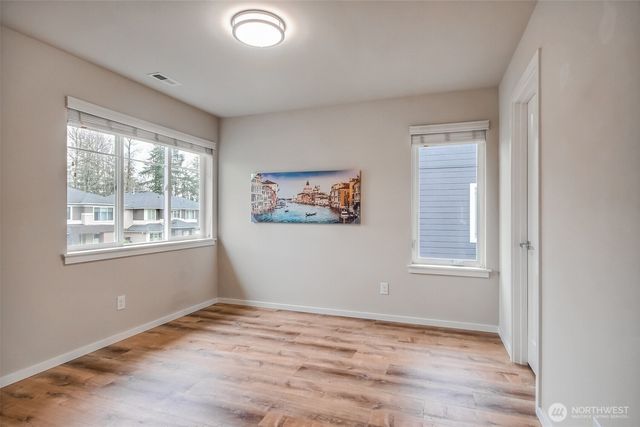 5860 S 326th Court, Auburn, WA 98001