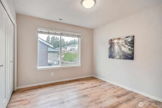 5860 S 326th Court, Auburn, WA 98001