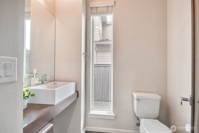 5860 S 326th Court, Auburn, WA 98001