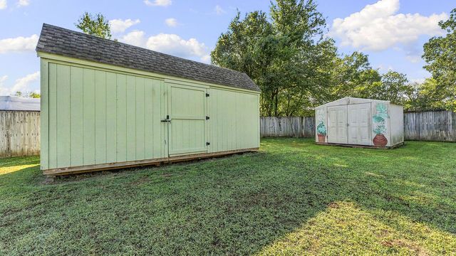 5601 E Country Ridge, Fayetteville, AR 72701