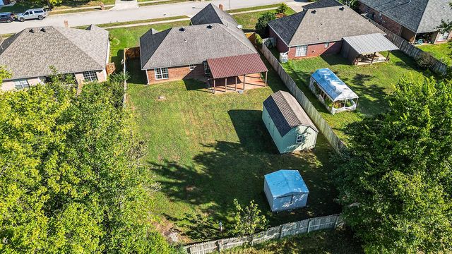 5601 E Country Ridge, Fayetteville, AR 72701