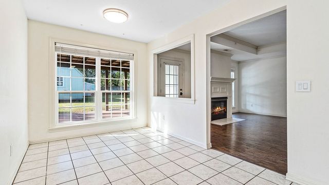 5601 E Country Ridge, Fayetteville, AR 72701