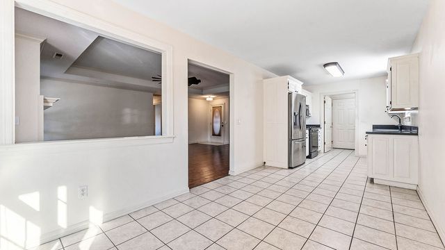 5601 E Country Ridge, Fayetteville, AR 72701