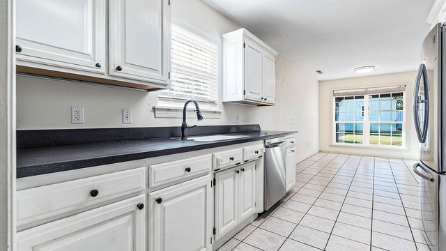 5601 E Country Ridge, Fayetteville, AR 72701