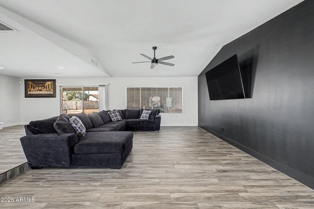 11244 N 58TH Drive, Glendale, AZ 85304