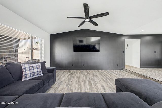 11244 N 58TH Drive, Glendale, AZ 85304