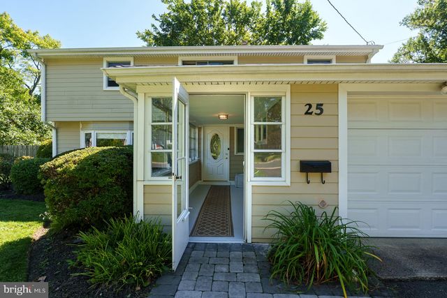 25 HORNOR LN, Princeton, NJ 08540