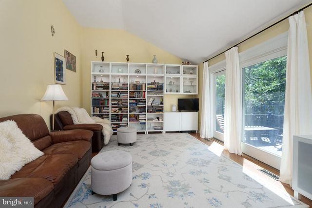 25 HORNOR LN, Princeton, NJ 08540