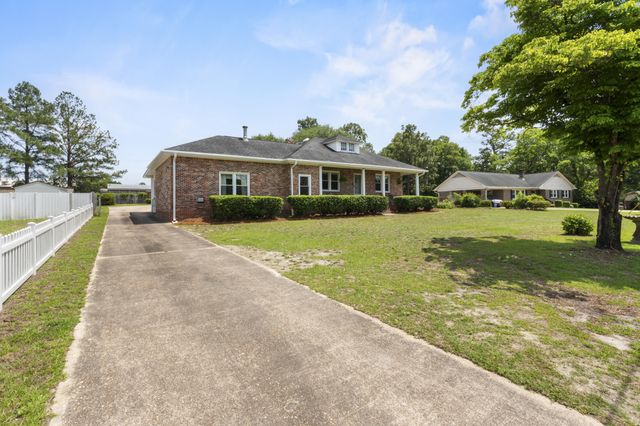 2004 Medfield Drive, Camden, SC 29020