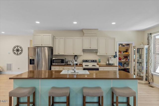 6370 Golden Court, Zebulon, NC 27597