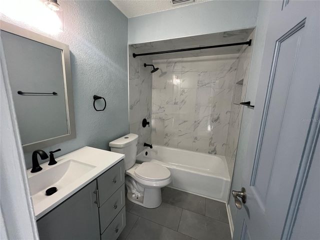 810 KINGS COURT D, Punta Gorda, FL 33950