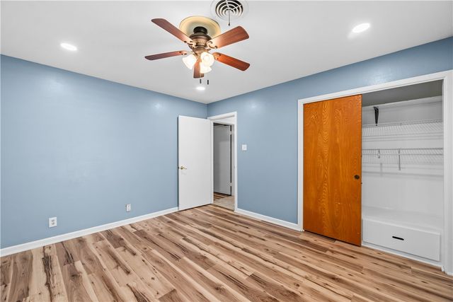 402 Pennington Dr, Corpus Christi, TX 78412