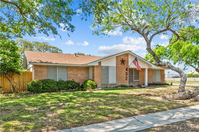 402 Pennington Dr, Corpus Christi, TX 78412